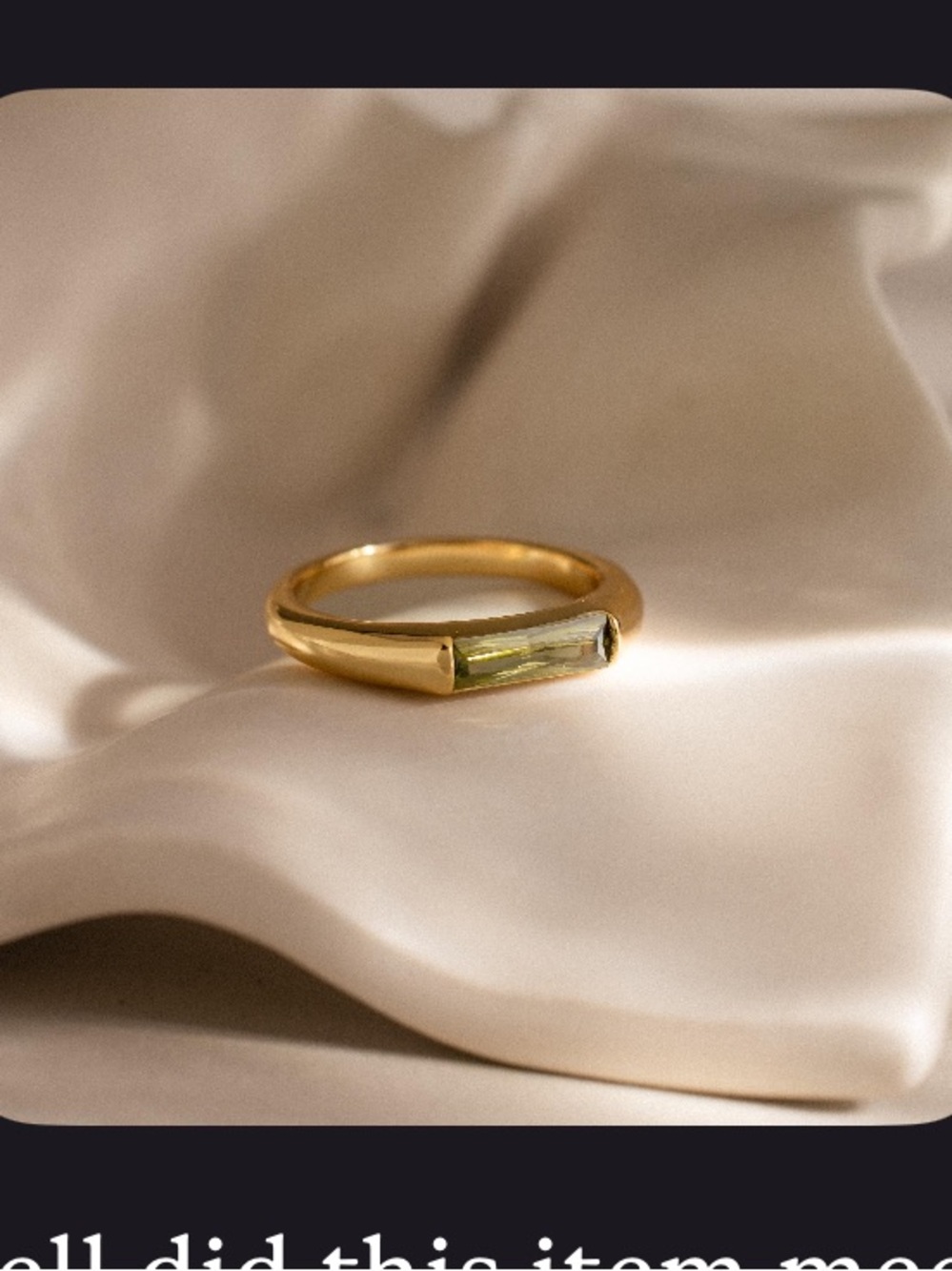 CaitlynMinimalist
Peridot Baguette Signet Ring by Caitlyn Minimalist • Green